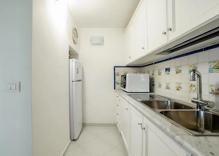 Willa La Dolce - Exclusive For Families & Groups