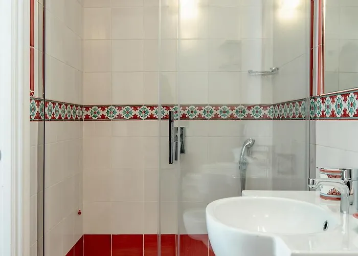 Willa La Dolce - Exclusive For Families & Groups