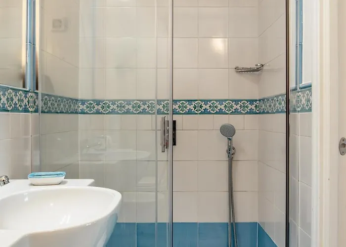 Willa La Dolce - Exclusive For Families & Groups *