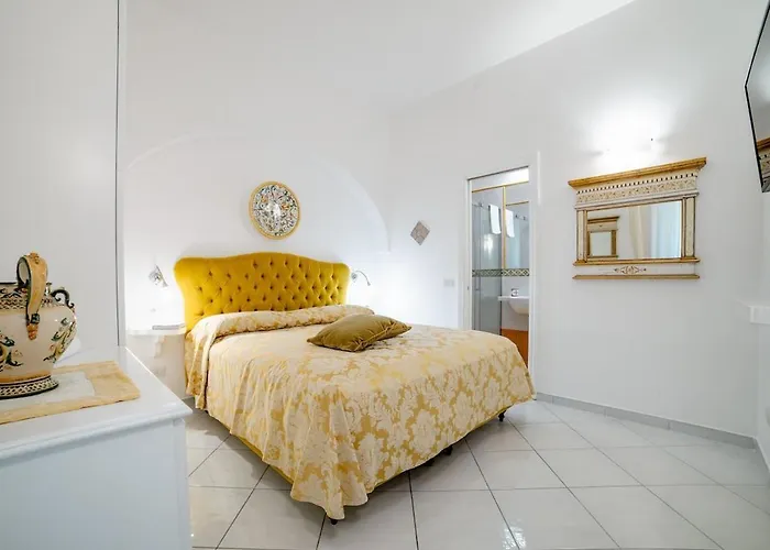 Willa La Dolce - Exclusive For Families & Groups