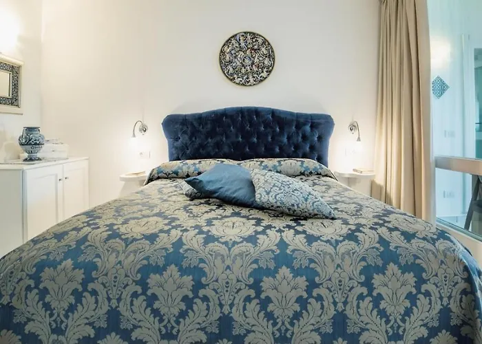 Willa La Dolce - Exclusive For Families & Groups