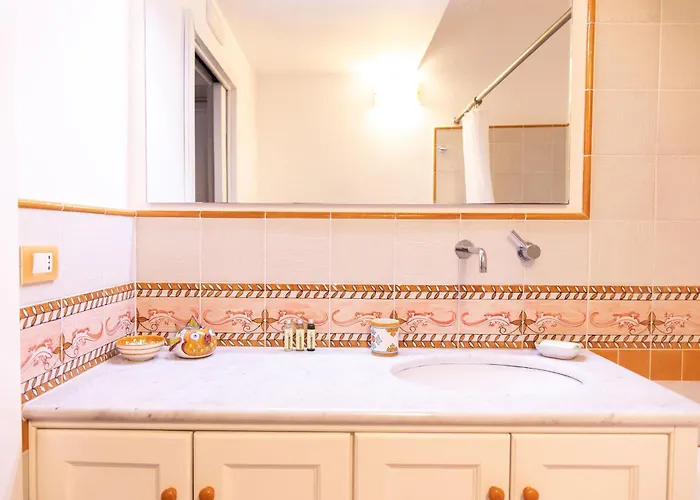 Willa La Dolce - Exclusive For Families & Groups *